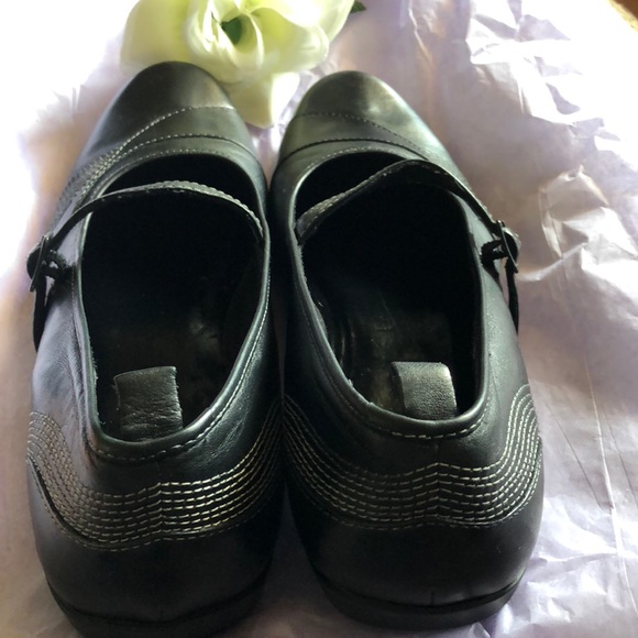 Reaction Shoes - Picture 2 of 8